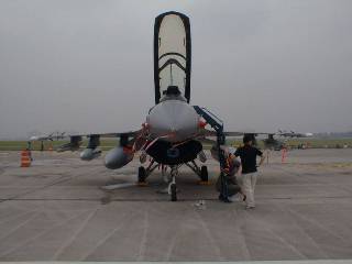Nose of F-16D